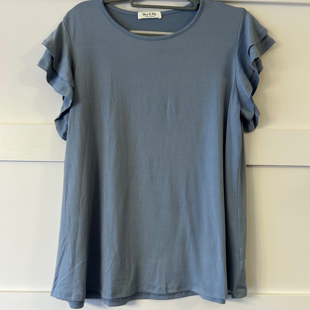 Chic Blue Ruffle Sleeve Tee